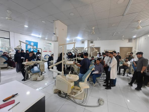 Organizing a training course for fourth and fifth-year students on the use of the dental unit